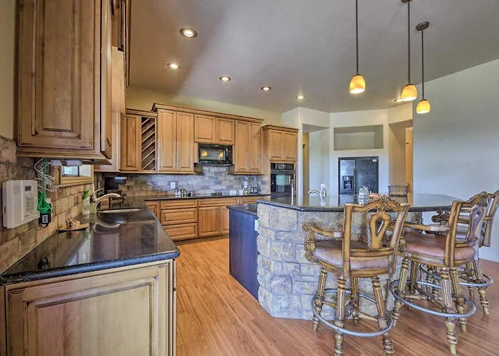 Game & Community Amenities: Home!