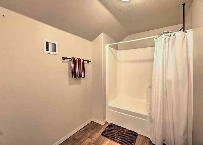 Game & Community Amenities: Home! * Overgaard