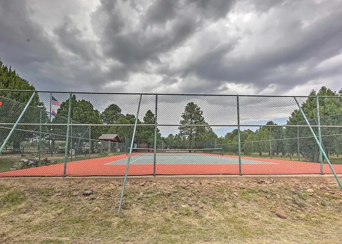 Holiday home Game & Community Amenities: Home! Overgaard