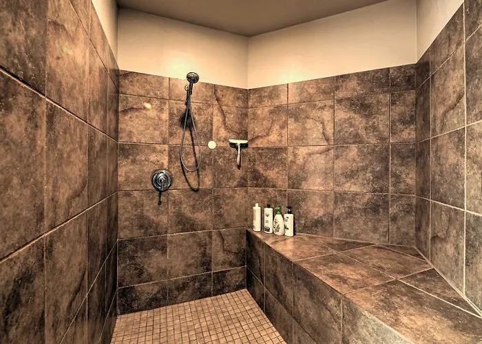 Game & Community Amenities: Home! Overgaard