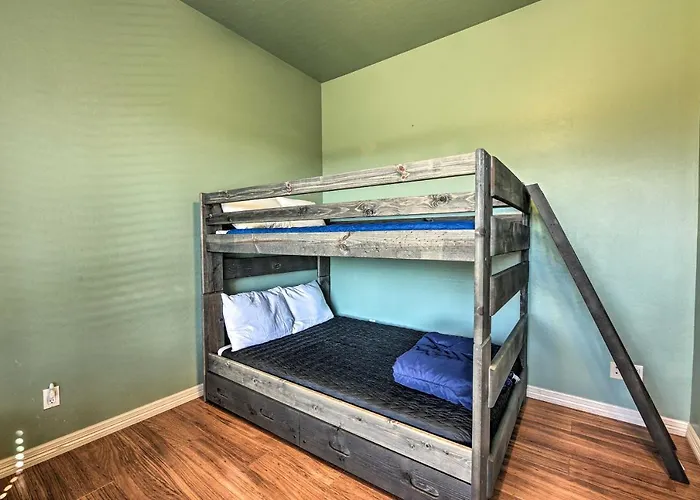 Game & Community Amenities: Home! *